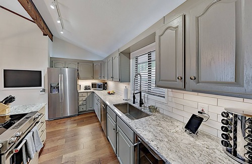 Lake Lure House | Mountain gem with pool, golf, tennis, beach & wellness center - dog-friendly