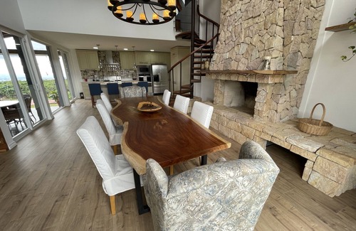 Concepcion House | Mountain get away with spectacular view of the valley