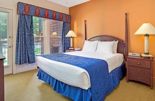 Pittman Center House | Mountain Getaway! 2 Spacious Units in Nature Setting, Near Little Pigeon River