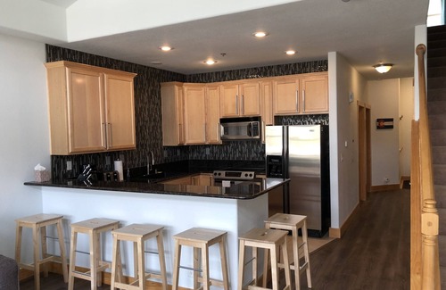 Dillon Condo | Mountain Getaway - enjoy beautiful Lake Dillon