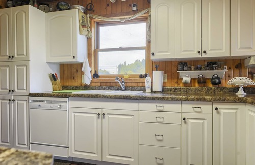 Lead House | Mountain getaway. Located on 7 acres at 6,500 foot elevation. Elk, deer, Turkeyn