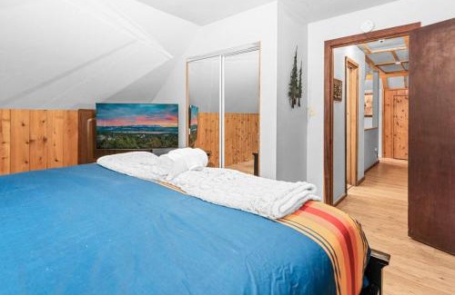 Boulder Bay House | Mountain Getaway