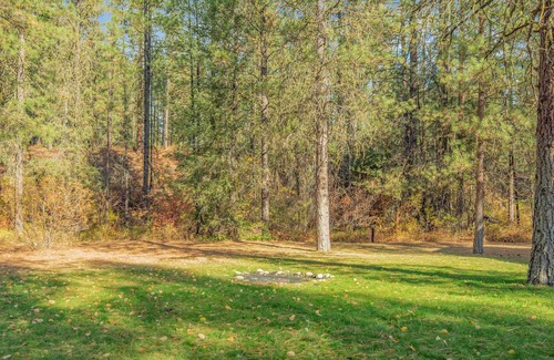 Leavenworth Cabin | Mountain Harbor-Cozy Cabin*Hot Tub*BBQ*Jacuzzi Tub*Close to River*Mountain View