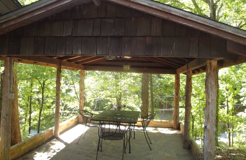Mount Ida House | Mountain Harbor's four bedroom house by RedAwning