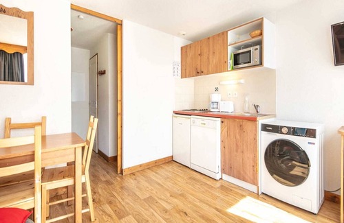 Vaulnaveys-le-Haut Apartment | Mountain Hideaway for 4 guests