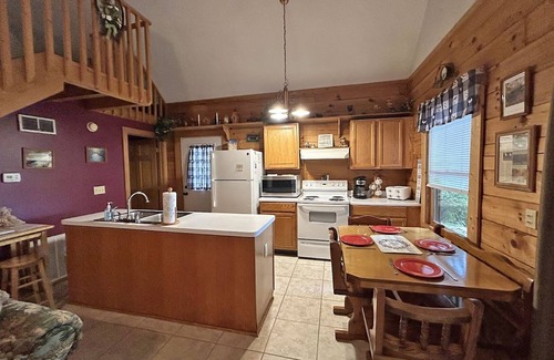 Bryson City Cabin | Mountain Hideaway Getaway