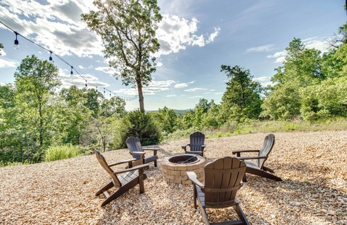 Mountain Home Cabin | Mountain Home Cabin Rental w/Fire Pit!