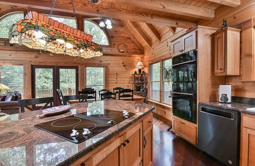 Marshall Cabin | MOUNTAIN HOME NEW DISCOUNTED RATES MOUNTAIN VIEWS MILITARY DISC PETS HOT TUB