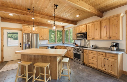 Durango House | Mountain Home on 5 Acres - 10 Min to DGO - Views/Deck/Pool & Ping Pong Table
