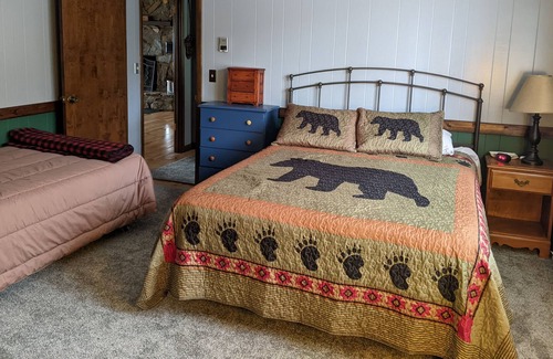 Franklin House | Mountain home with breathtaking views and close to town.