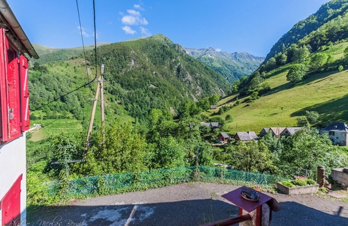 Sentein House | Mountain house at 1000m altitude near the GR10
