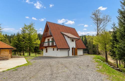 Ravna Gora Ski Chalet | Mountain house Beauty of Laz
