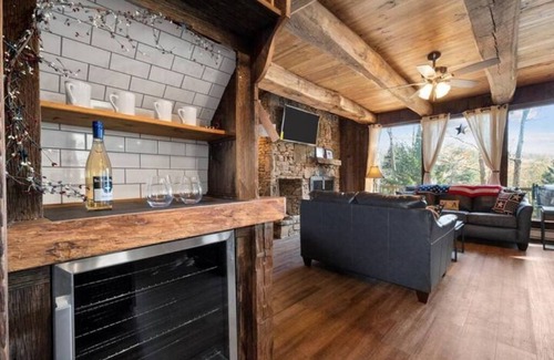 Champion Ski Chalet | Mountain House -Black Diamond Chalet