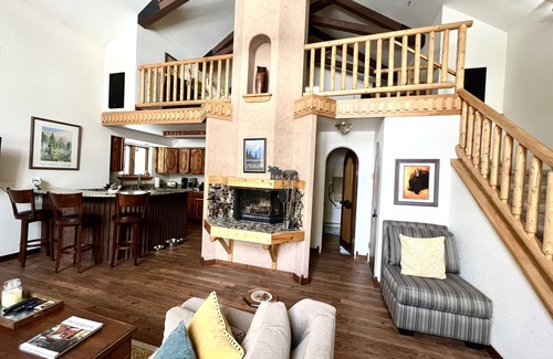 Valley of the Sun House | Mountain House-Work and Play-23 miles to Breck-Pet Friendly!