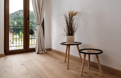 Lic House | Mountain Houses Volta