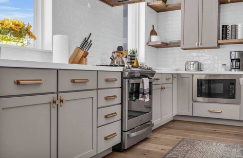 Deer Mountain House | Mountain Lake Getaway - Chef's Kitchen - High End