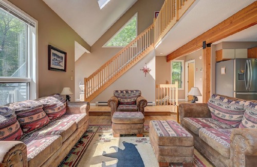 Eidelweiss Village House | Mountain Lake Getaway