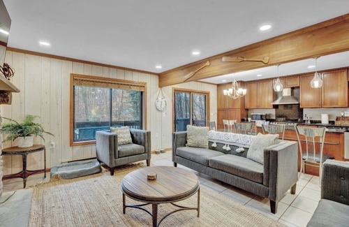Gouldsboro House | Mountain Lake Hideaway - Hot Tub, Game Room & Bar!