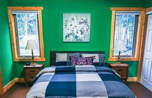 East Kootenay House | Mountain & Lake Koocanusa + Nearby Fernie