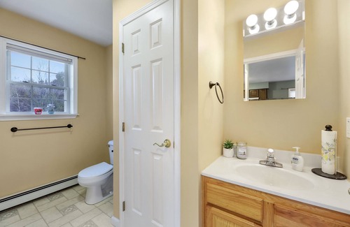 Adams Apartment | Mountain living, Hot Tub, 1 bedroom apartment