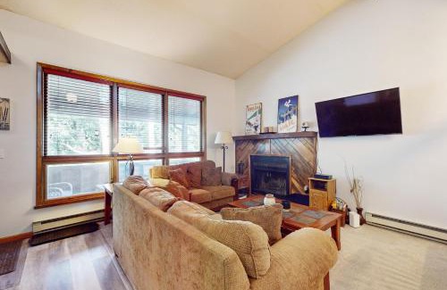 Eagle-Vail Apartment | Mountain Living