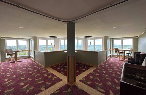 Snowshoe Condo | Mountain Lodge #327! Remodeled kitchen! Only yards away from Ballhooter lift!