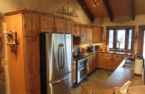 Alpine Northeast Cabin | Mountain Lodge in Alpine close to Jackson Hole & National Parks