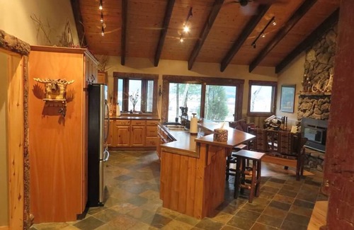 Alpine Northeast Cabin | Mountain Lodge in Alpine close to Jackson Hole & National Parks