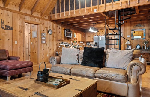 Suches Cabin | Mountain Lodge- Pet Friendly - Firetable- Stunning View - Tranquil Surroundings