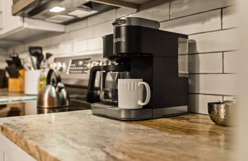 Black Mountain House | Mountain Lodge theater,Hot tub & Firepit sleeps 16