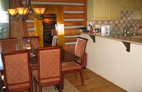 Timbercreek Lodges House | Mountain Log Home overlooking Gore Creek