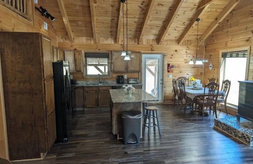 Mountain City Cabin | Mountain Log Home w/Open Floor Plan & Mountain Views