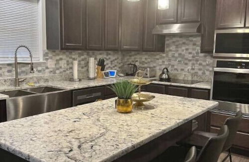 East Stroudsburg House | Mountain luxury
