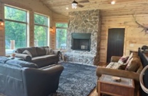 Spearfish House | Mountain Luxury 10 minutes from Downtown Spearfish