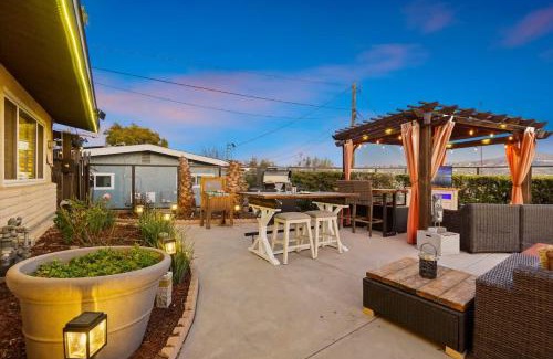 Lemon Grove House | Mountain Majesty with AC BBQ Parking