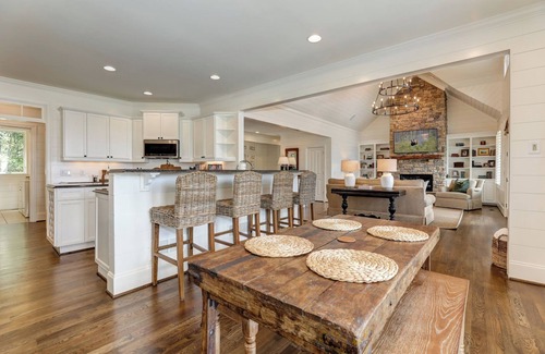 Big Canoe House | Mountain Manor - Mountain views and luxurious comfort in Big Canoe!