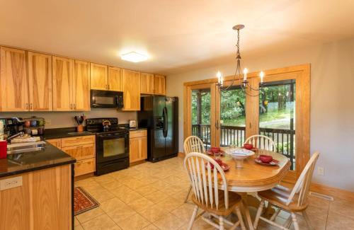 Apple Ridge House | Mountain Melody