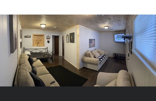 Rock View Cabin | Mountain Memories trail lodge in Pineville WV