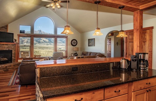 Emigrant House | Mountain Mirador Lodge | 4 Bed, 4 Bath