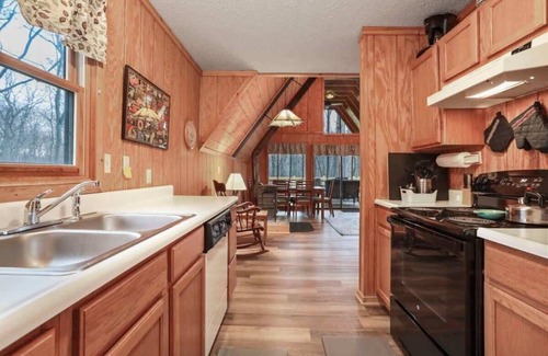 Berkeley Springs Cabin | Mountain Mist Retreat