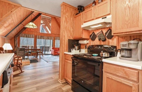 Berkeley Springs Cabin | Mountain Mist Retreat