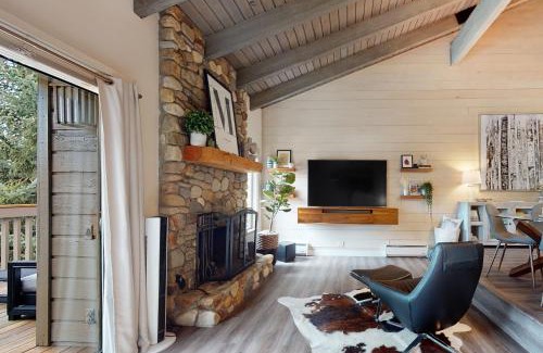 Sun Valley Apartment | Mountain Modern Escape
