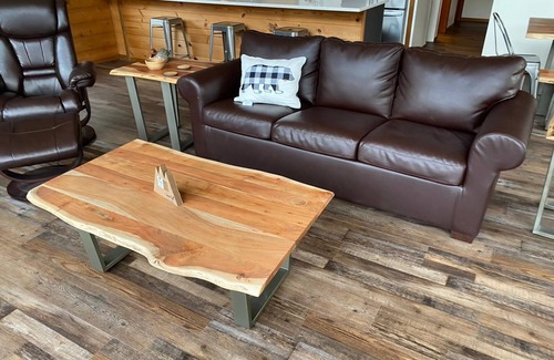 Juneau House | Mountain N' Shores Chalet
