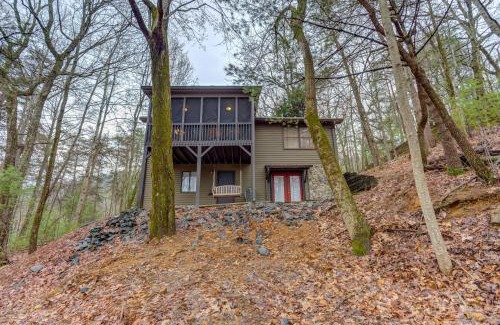 Walnut Mountain House | Mountain Oak Manor