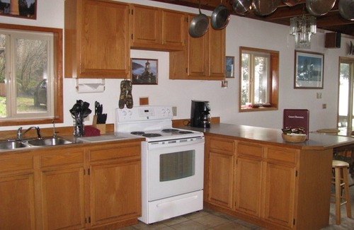 Yachats House | Mountain Pacific Chalet, Where the forest meets the sea!