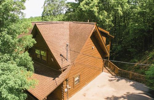 Gatlinburg - Pigeon Forge House | Mountain Paradise Mountain Views, Hot Tub & Free Attraction Tickets
