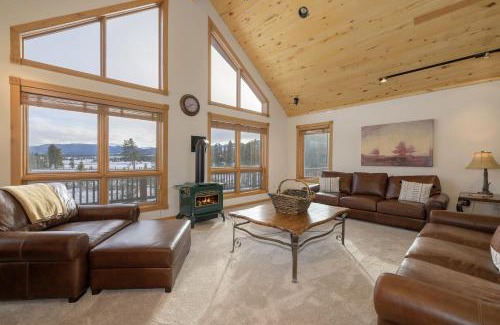 Pole Creek Meadows House | Mountain Peak Home