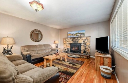 Cascade House | Mountain Pines-Close to Lake!n