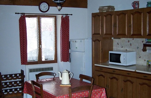 Belcaire House | MOUNTAIN PYRENEES CATHARS 500 M from the lake