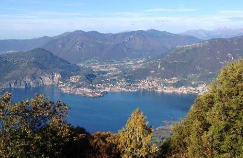 Pisogne House | Mountain quiet on Lake Iseo